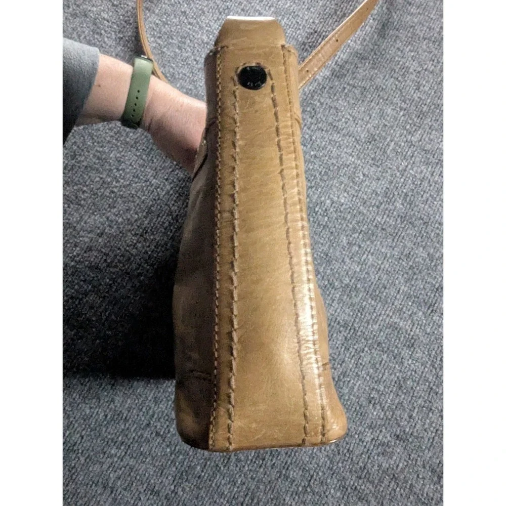 Frye Melissa Italian Leather Drawstring Bucket Crossbody Bag Beige